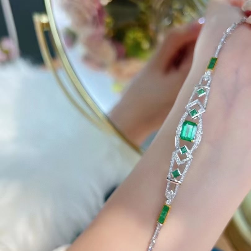 14k Gold 2.15 Ct Natural Emerald & Diamond Bracelet - 2