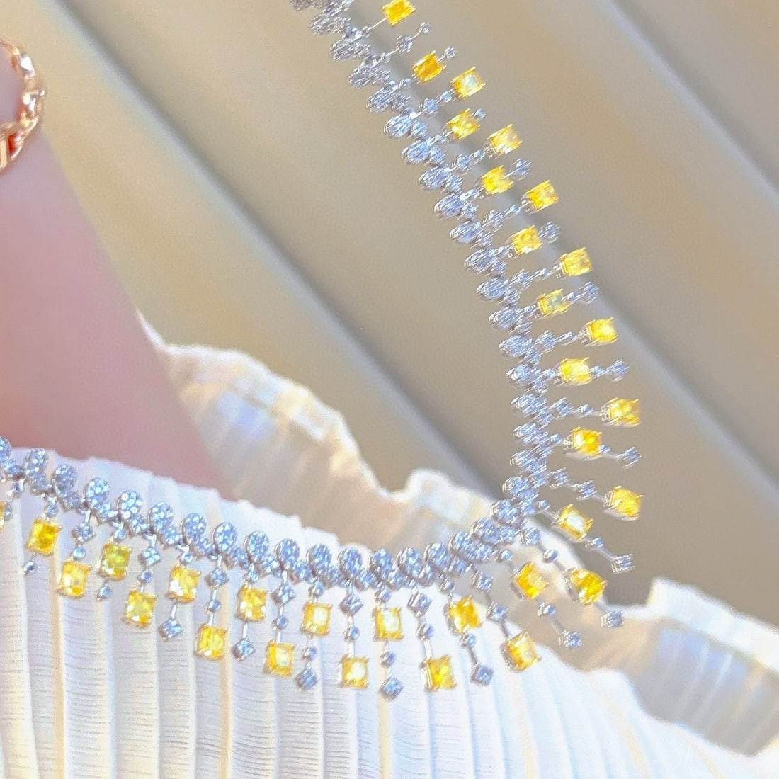 14k Gold 9.16 Ct Natural Yellow Diamond & Diamond Necklace - 6