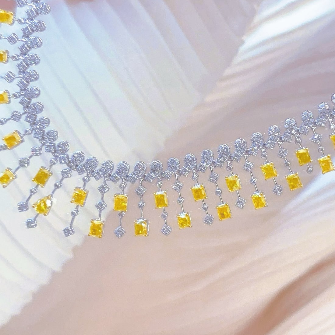 14k Gold 9.16 Ct Natural Yellow Diamond & Diamond Necklace - 7