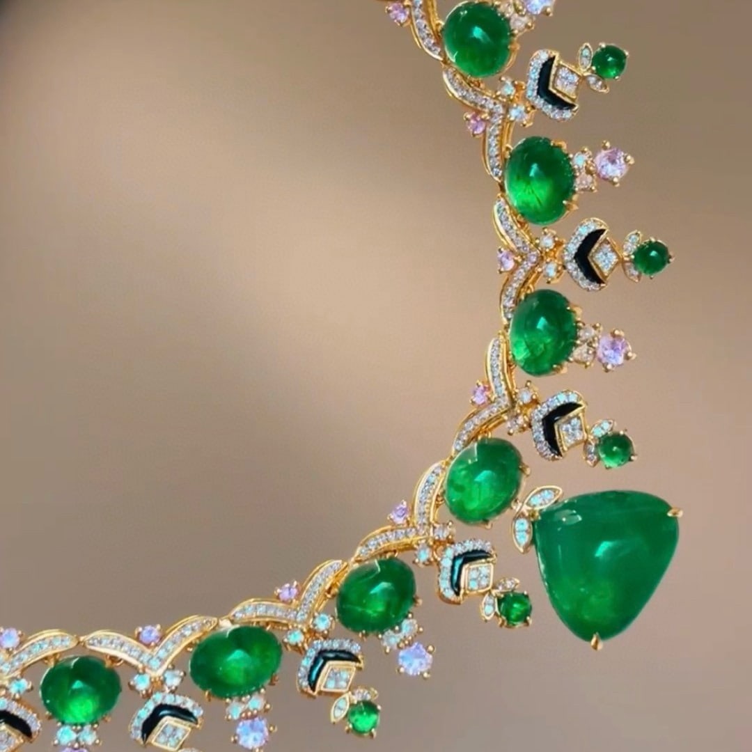 14k Gold 22.6 Ct Natural Emerald & Diamond Necklace - 4