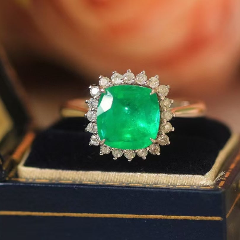 14k Gold 2.55 Ctw Natural Emerald & Diamond Ring - 2