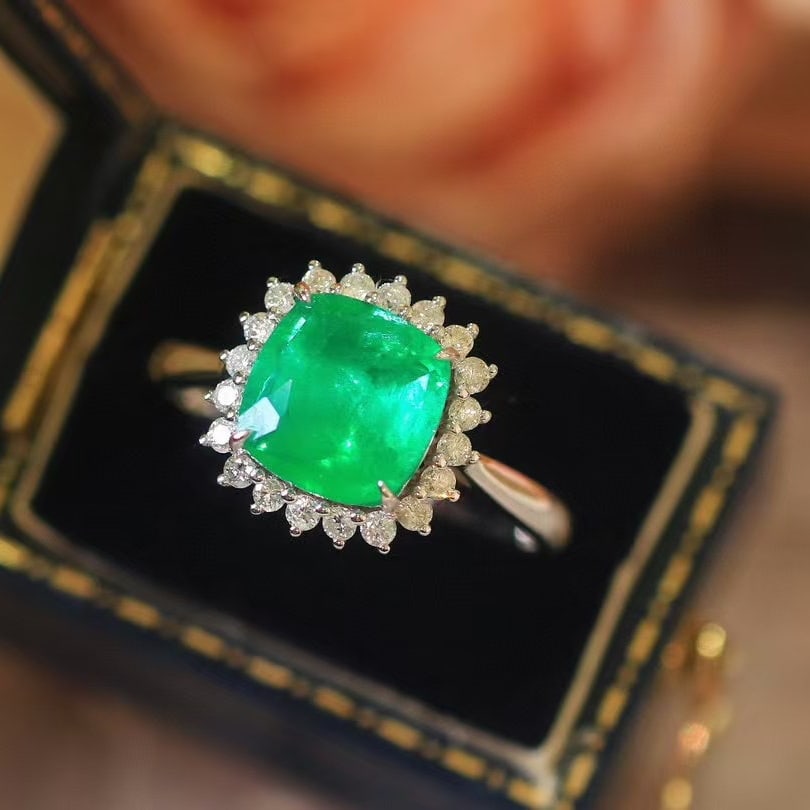 14k Gold 2.55 Ctw Natural Emerald & Diamond Ring - 7