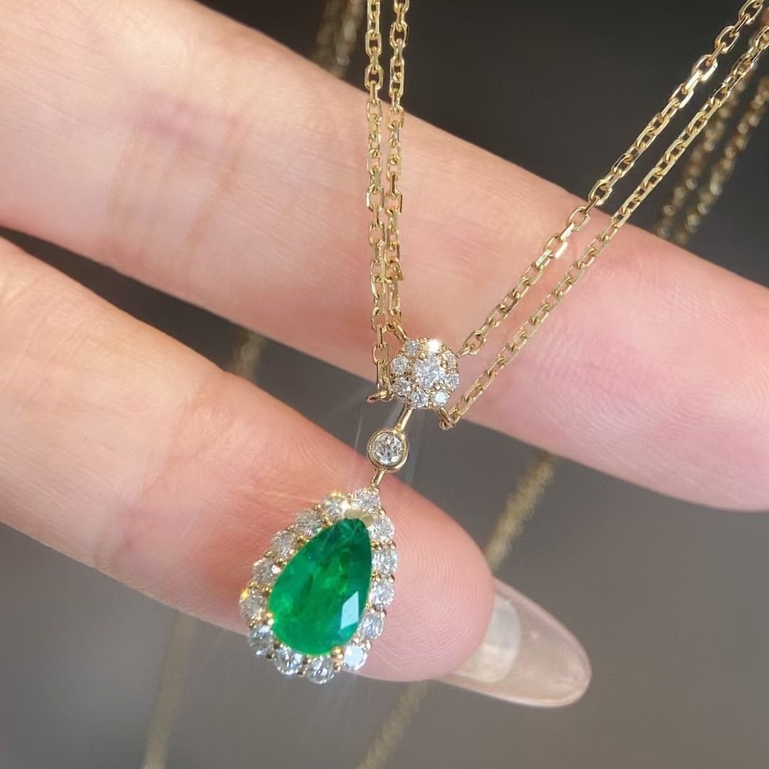 14k Gold 1.30 Ctw Natural Emerald & Diamond Necklace - 3