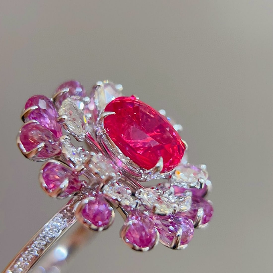 14k Gold 6.61 Ctw Natural Spinel & Padparadscha Sapphire Ring - 3