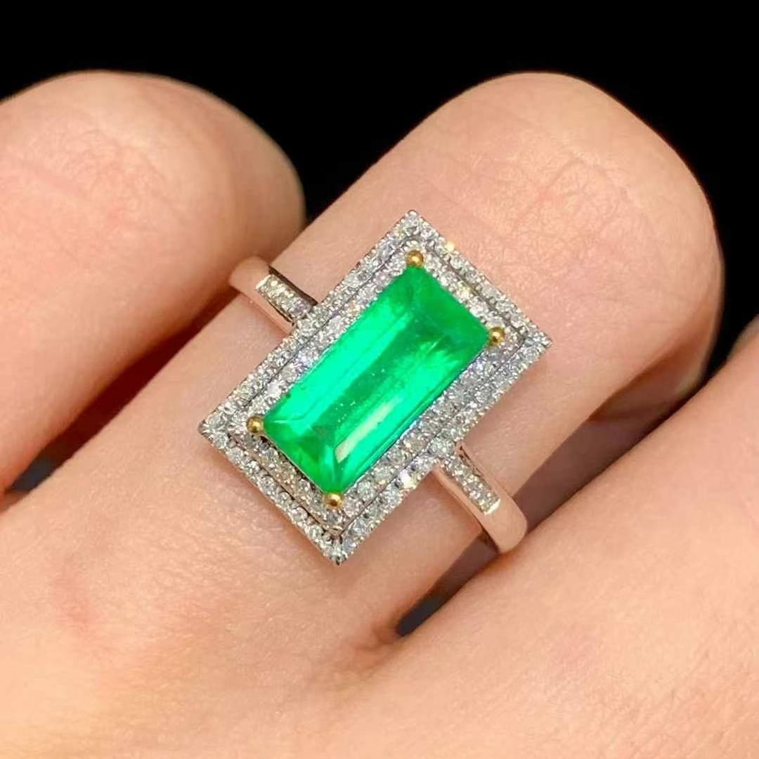 14k Gold 1.65 Ct Natural Emerald & Diamond Ring - 4