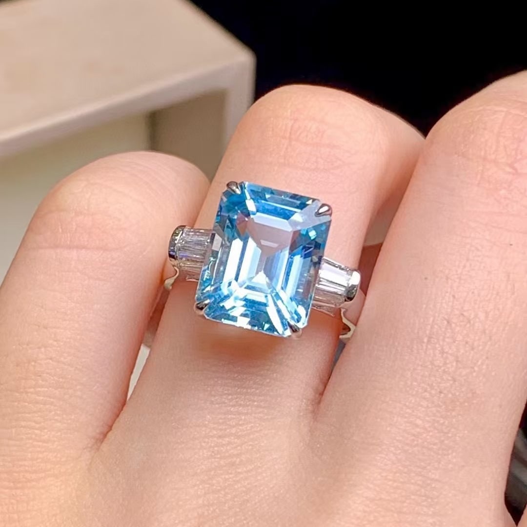 14k Gold 5.6 Ct Natural Aquamarine & Diamond Ring - 3