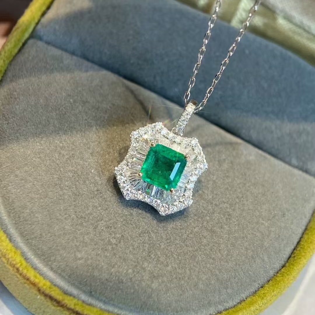 14k Gold 1.23 Ctw Natural Emerald & Diamond Pendant( Without Chain ) - 3