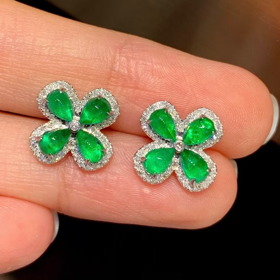 14k Gold 1.8 Ct Natural Emerald & Diamond Earrings - 4