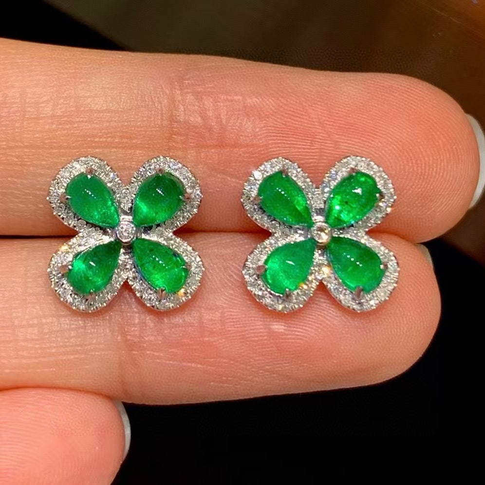 14k Gold 1.8 Ct Natural Emerald & Diamond Earrings - 5