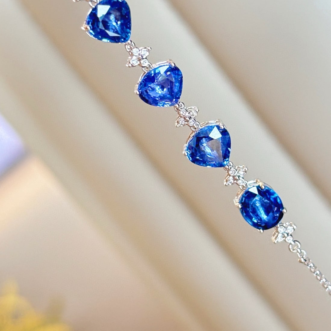 14k Gold 5.5 Ct Natural Sapphire & Diamond Bracelet - 3