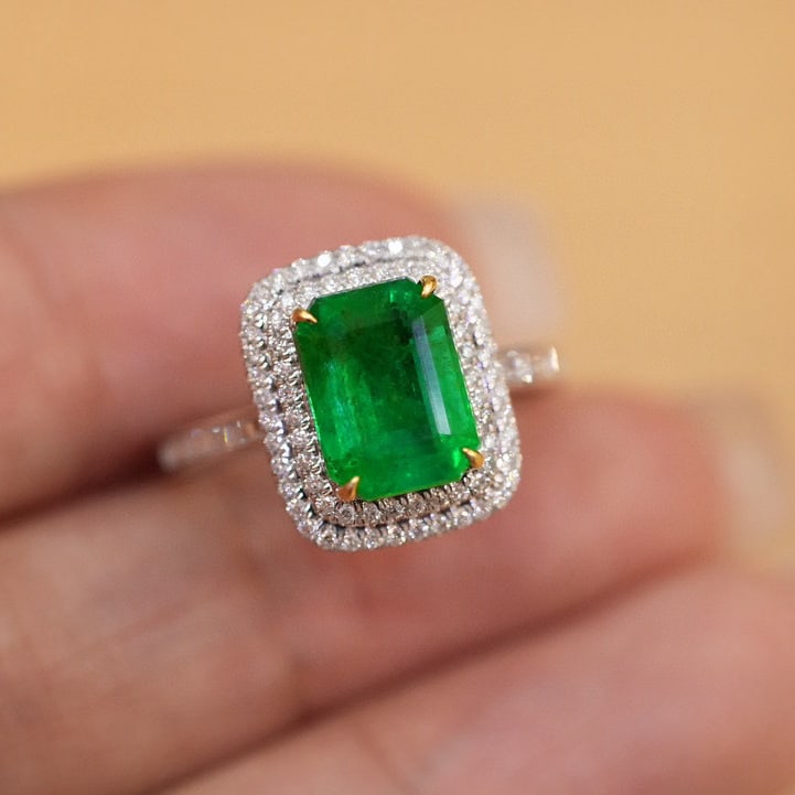 14k Gold 2.5 Ct Natural Emerald & Diamond Ring: Ref:230945166 // gold content:14k gold // ring size:7. 25us // // main gemstone:emerald // shape:octagonal // carat weight:2. 5ct // color:green // treatment:natural // // adjacent gemstone 2 : diamon