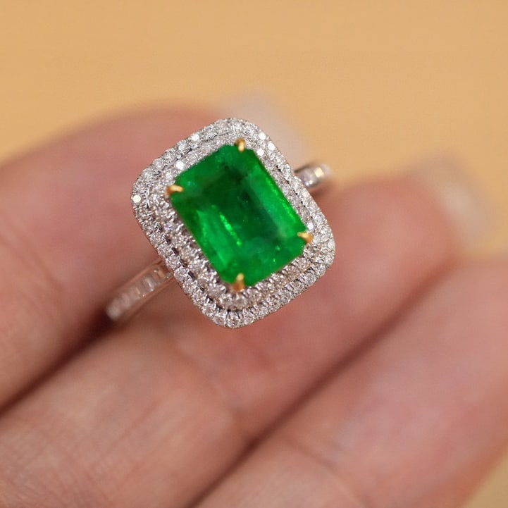 14k Gold 2.5 Ct Natural Emerald & Diamond Ring - 6