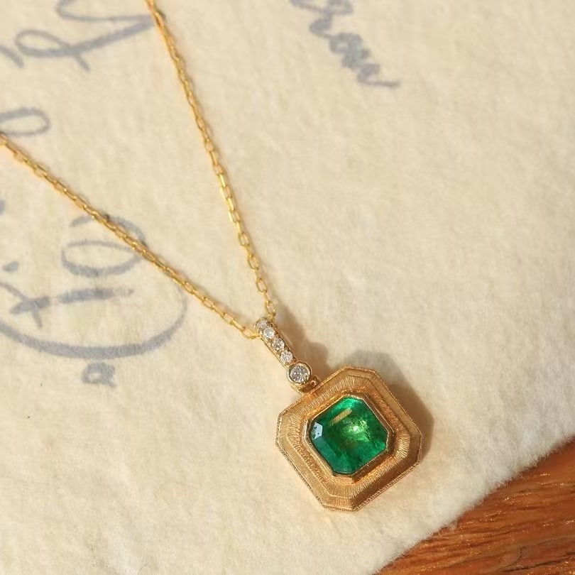 14k Gold 0.52 Ctw Vivid Green Natural Emerald & Diamond Pendant( Without Chain ) - 2