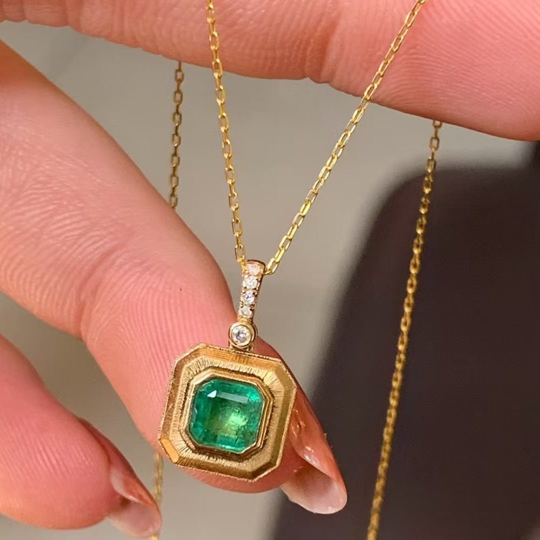 14k Gold 0.52 Ctw Vivid Green Natural Emerald & Diamond Pendant( Without Chain ) - 5