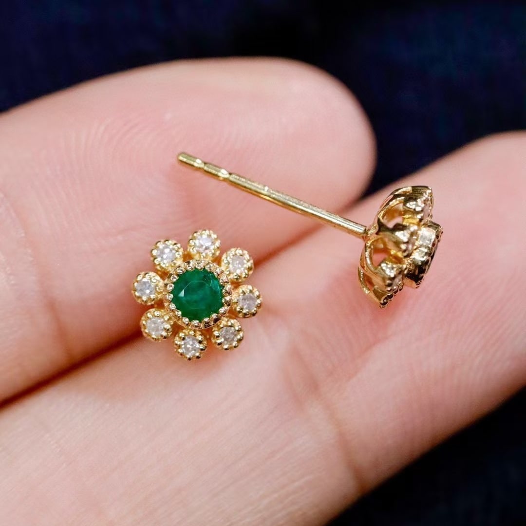 14k Gold 0.50 Ctw Natural Emerald & Diamond Earrings - 2