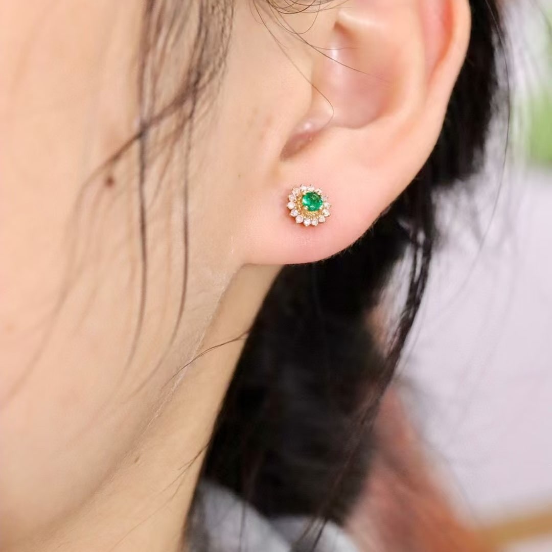 14k Gold 0.28 Ctw Natural Emerald & Diamond Earrings - 5