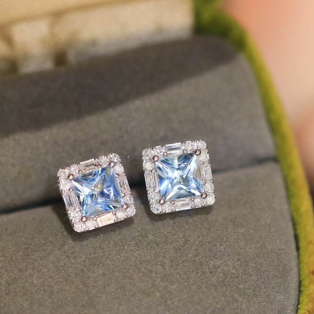 14k Gold 1.45 Ctw Natural Aquamarine & Diamond Earrings: Ref:230945230 // gold content:14k gold // main gemstone:aquamarine // shape:princess // carat weight:1. 10ct // color:santa maria color // treatment:natural // // adjacent gemstone 2 : diamond //