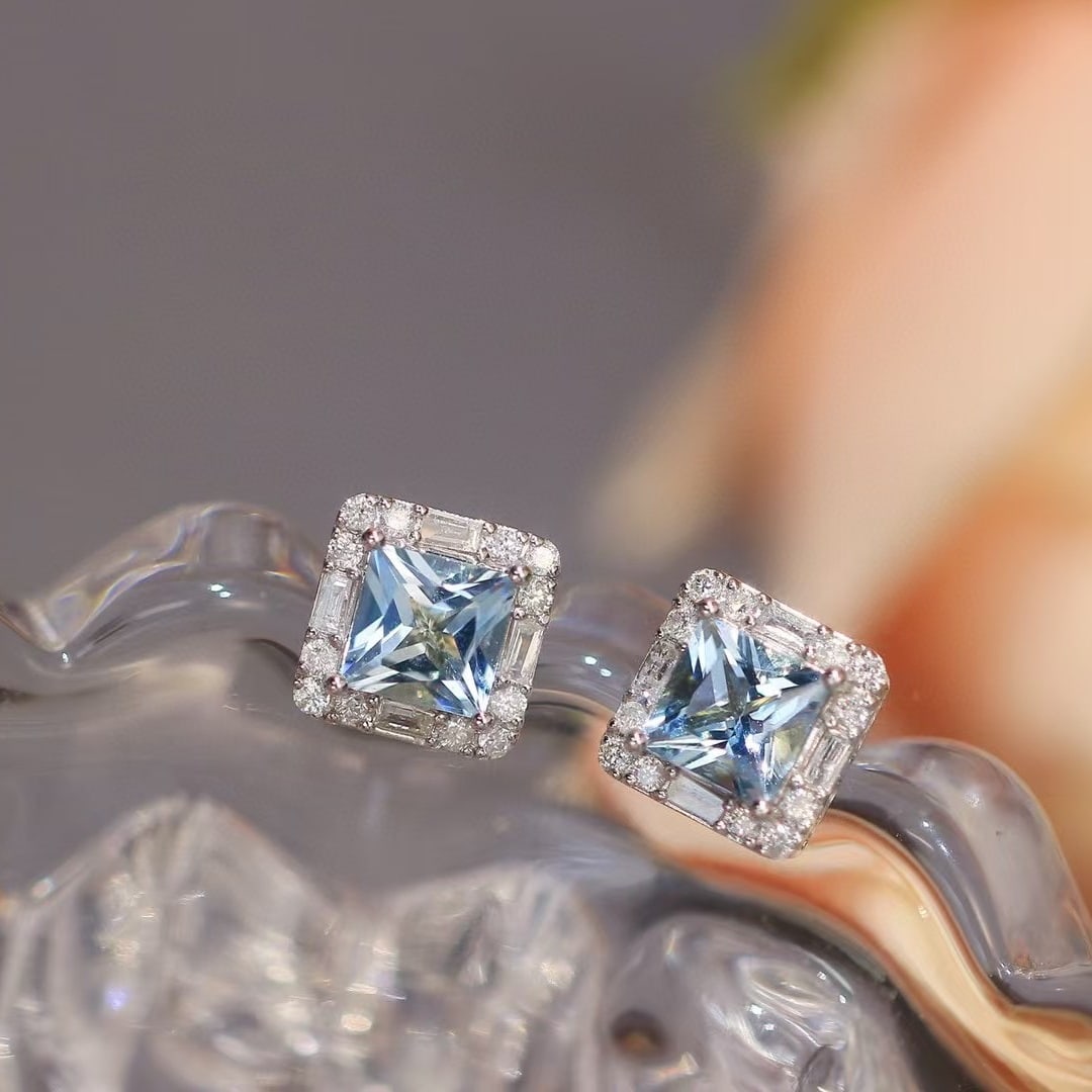 14k Gold 1.45 Ctw Natural Aquamarine & Diamond Earrings - 5