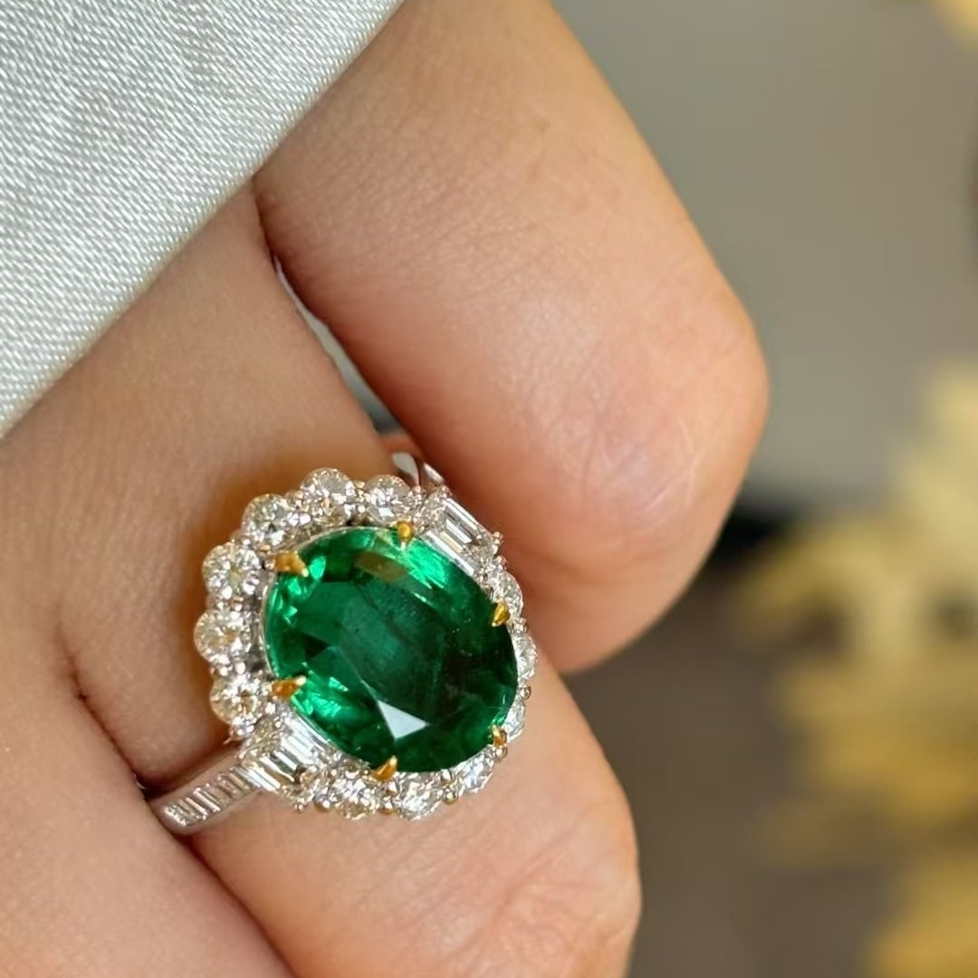 14k Gold 3.56 Ct Natural Emerald & Diamond Ring - 5