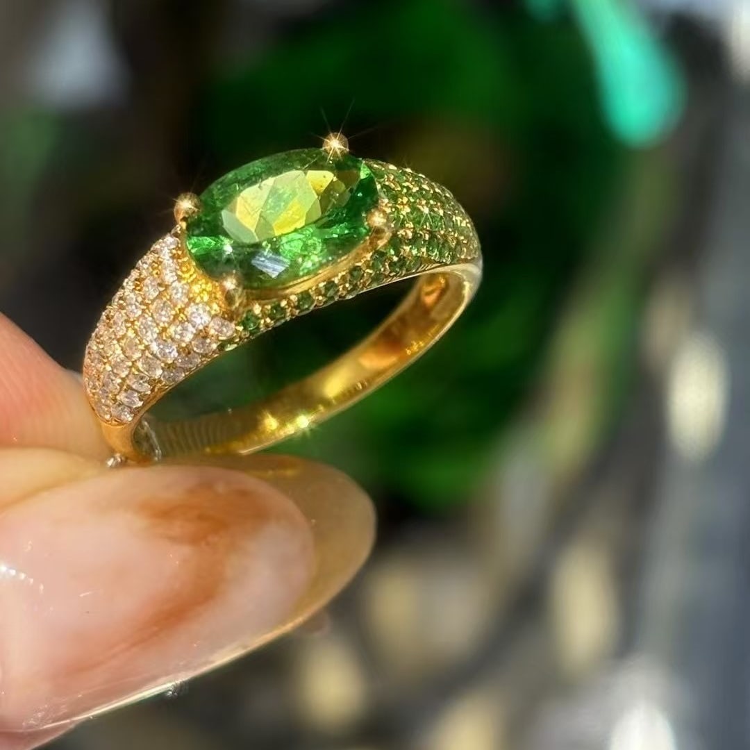 14k Gold 1.5 Ct Natural Tsavorite & Diamond & Tsavorite Ring - 3