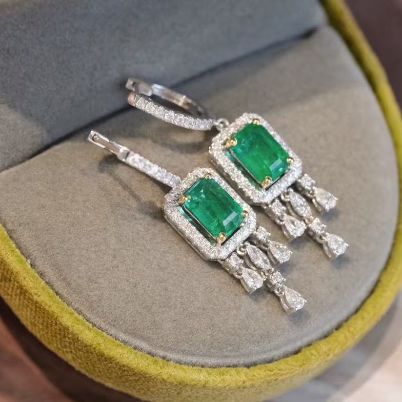 14k Gold 2.61 Ctw Vivid Green Natural Emerald & Diamond Earrings - 2