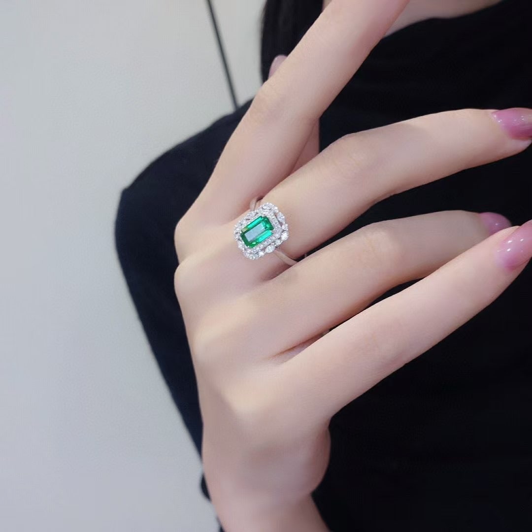 14k Gold 1.77 Ctw Vivid Green Natural Emerald & Diamond Ring - 6