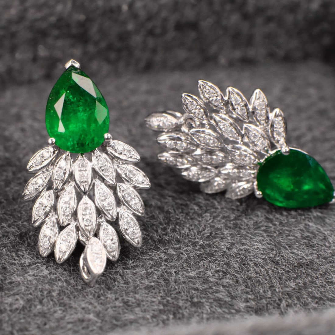 14k Gold 2.21 Ctw Vivid Green Natural Emerald & Diamond Earrings - 2