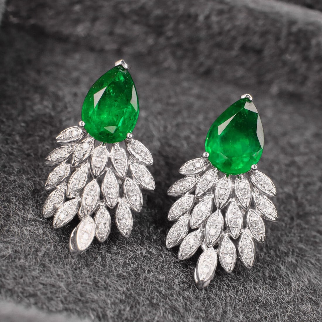 14k Gold 2.21 Ctw Vivid Green Natural Emerald & Diamond Earrings - 4