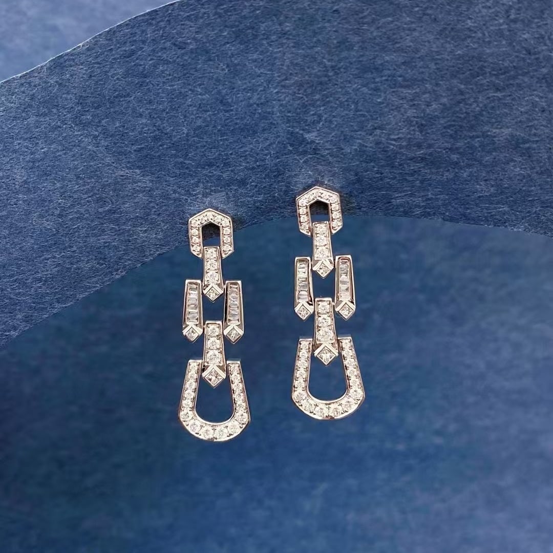 14k Gold 0.75 Ct Natural H Diamond Earrings: Ref:230946005 // gold content:14k gold // main gemstone:diamond // shape:multiply // carat weight:0. 75ct // clarity grade:vs-si // color:h // treatment:natural // Condition: NewLow Estimate: