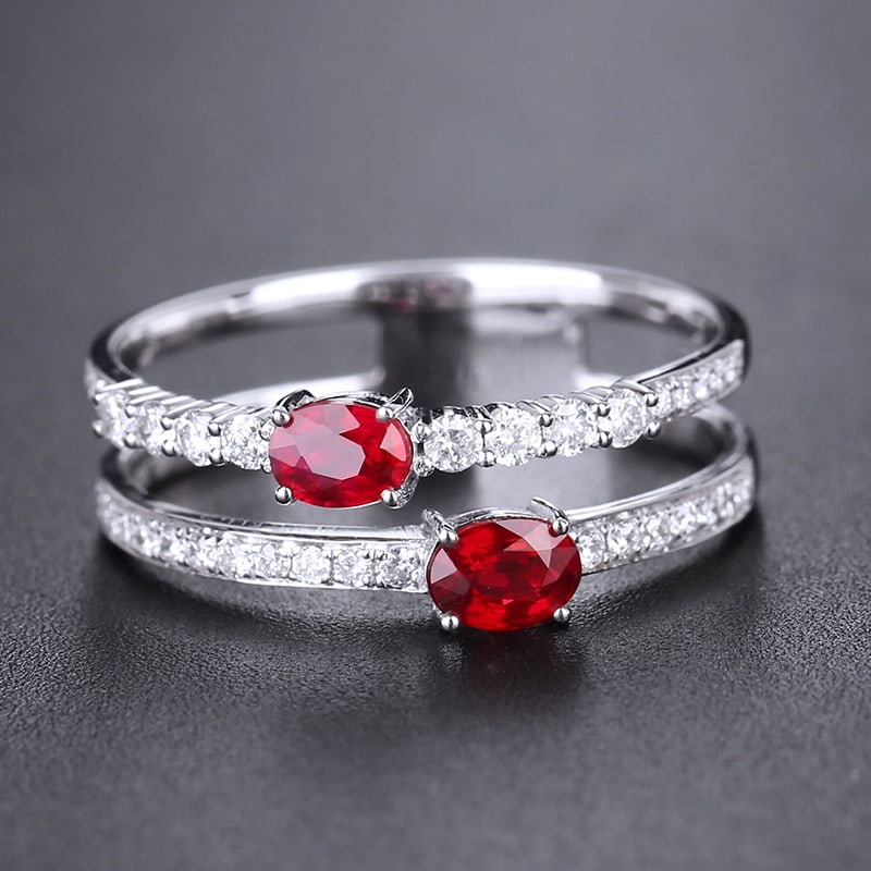 14k Gold 0.78 Ctw Natural Ruby & Diamond Ring: Ref:230946012 // gold content:14k gold // ring size:7. 25us // // main gemstone:ruby // shape:oval // carat weight:0. 5ct // color:pigeonblood red // treatment:natural // // adjacent gemstone 2 : diam