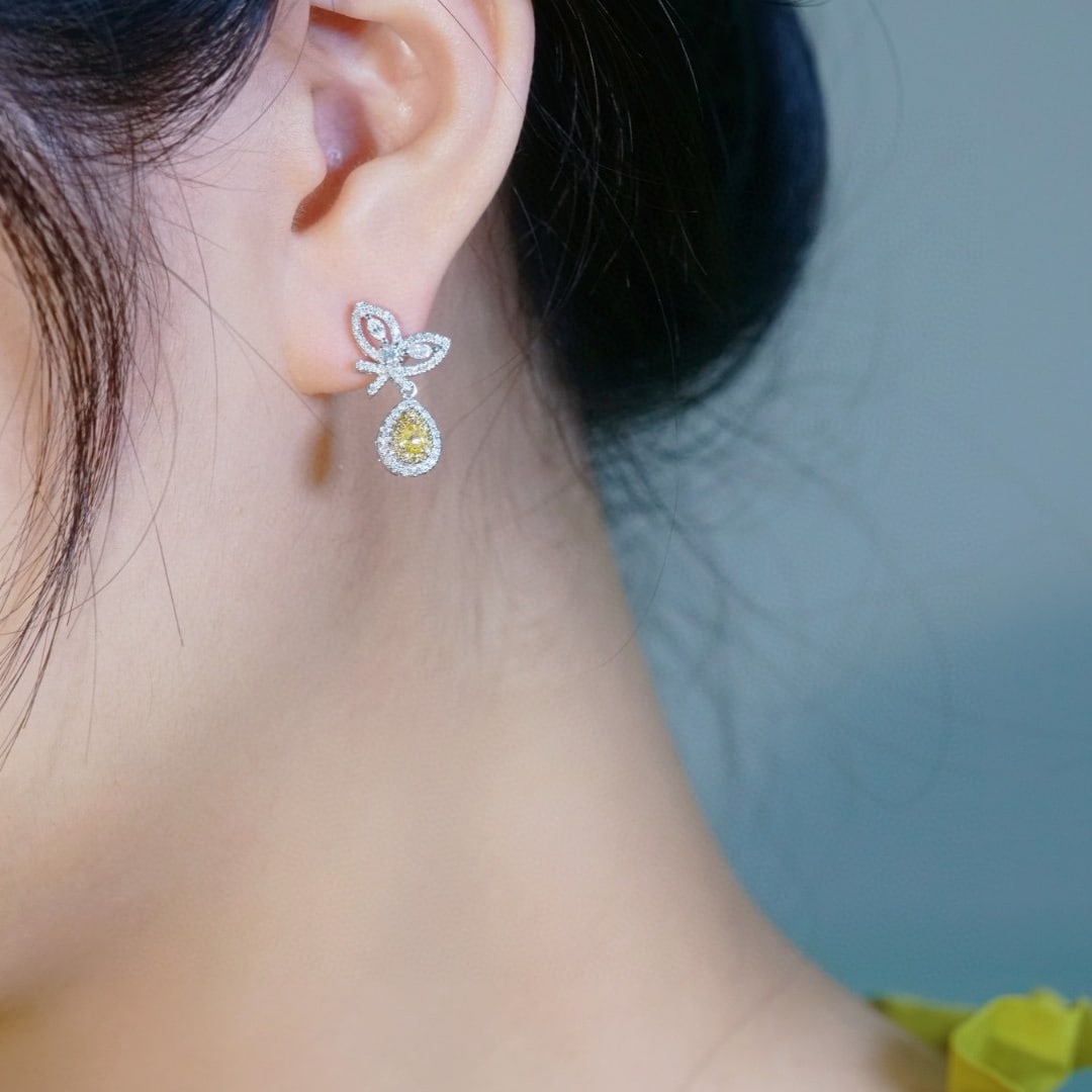 14k Gold 0.9 Ct Natural Color Diamond Earrings - 4