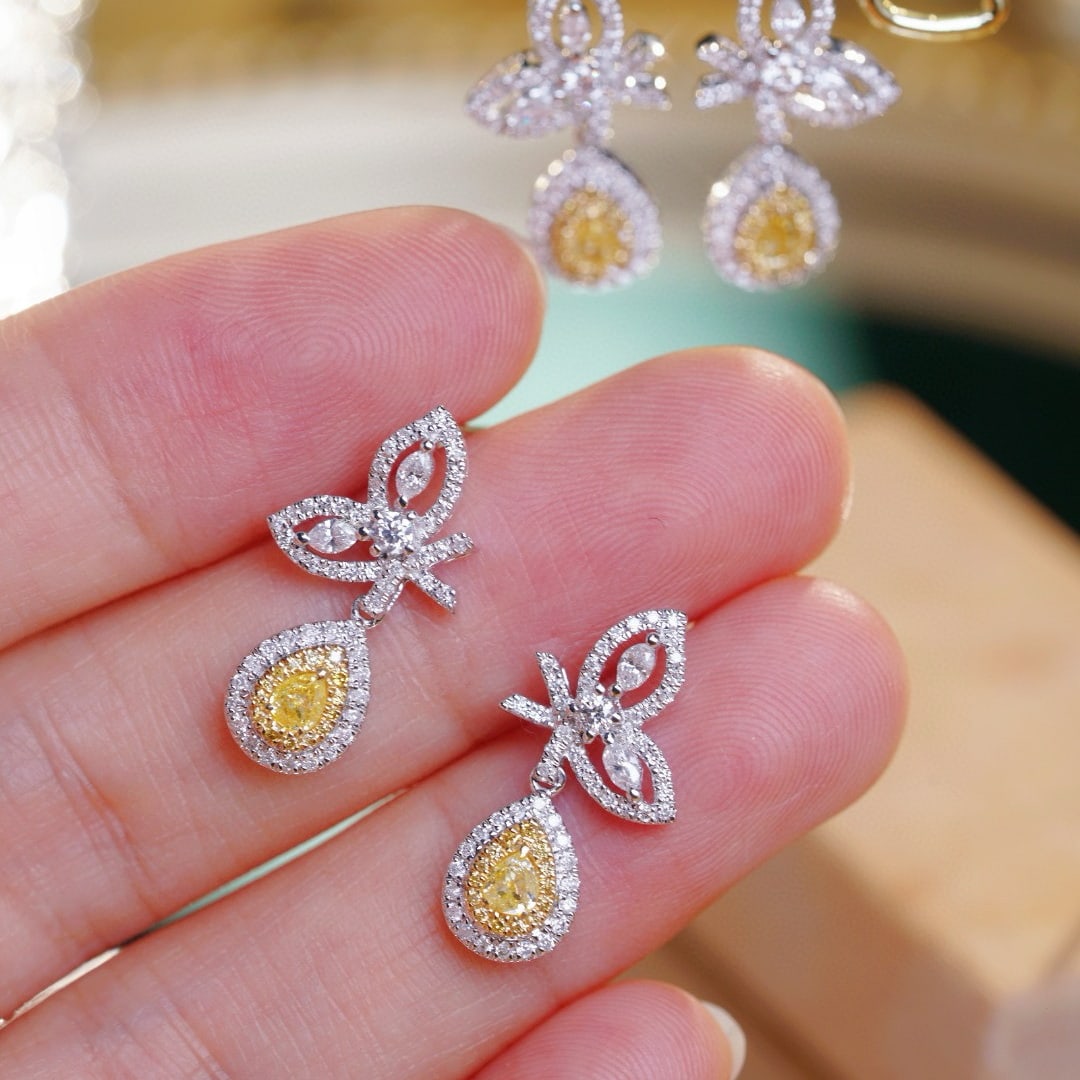 14k Gold 0.9 Ct Natural Color Diamond Earrings - 5