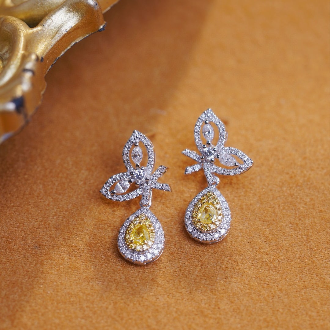 14k Gold 0.9 Ct Natural Color Diamond Earrings - 6