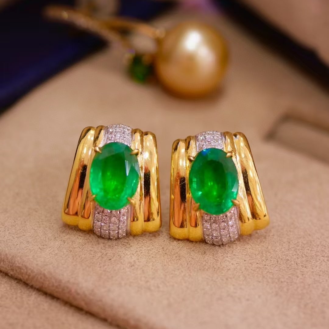 14k Gold 2.41 Ctw Vivid Green Natural Emerald & Diamond Earrings - 6