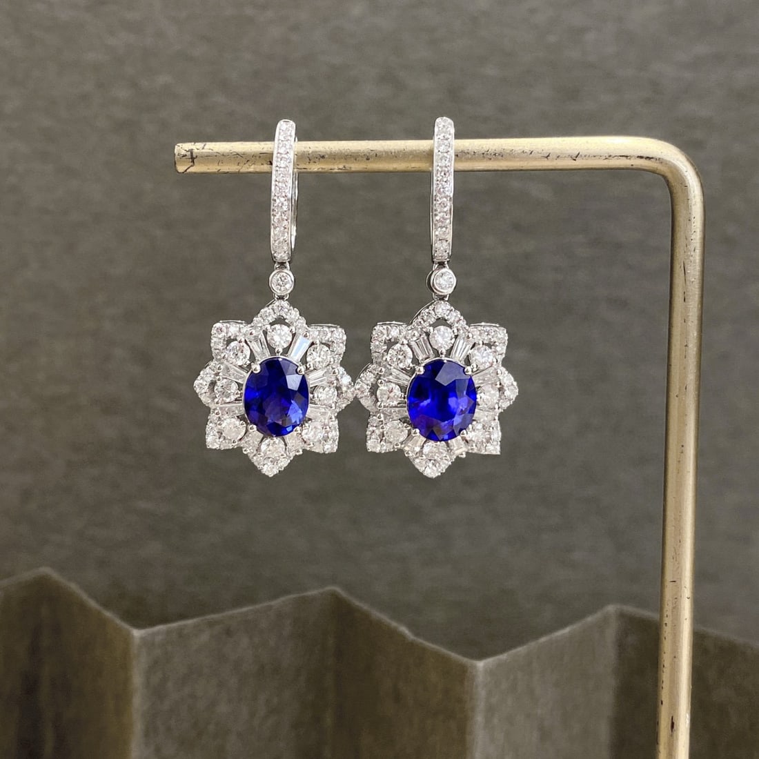 14k Gold 5.34 Ctw Natural Sapphire & Diamond Earrings - 3