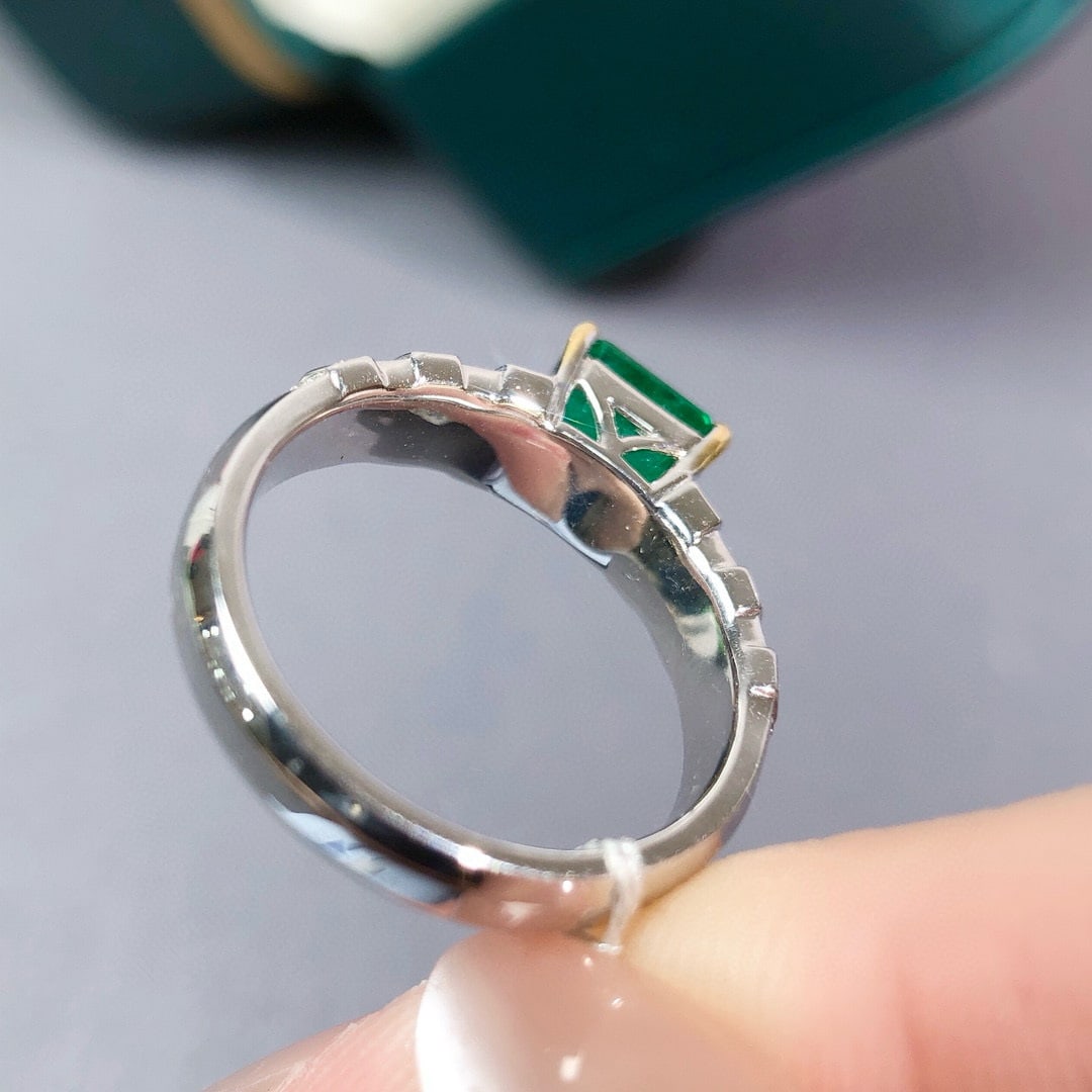 14k Gold 2.13 Ctw Vivid Green Natural Emerald & Diamond Ring - 6