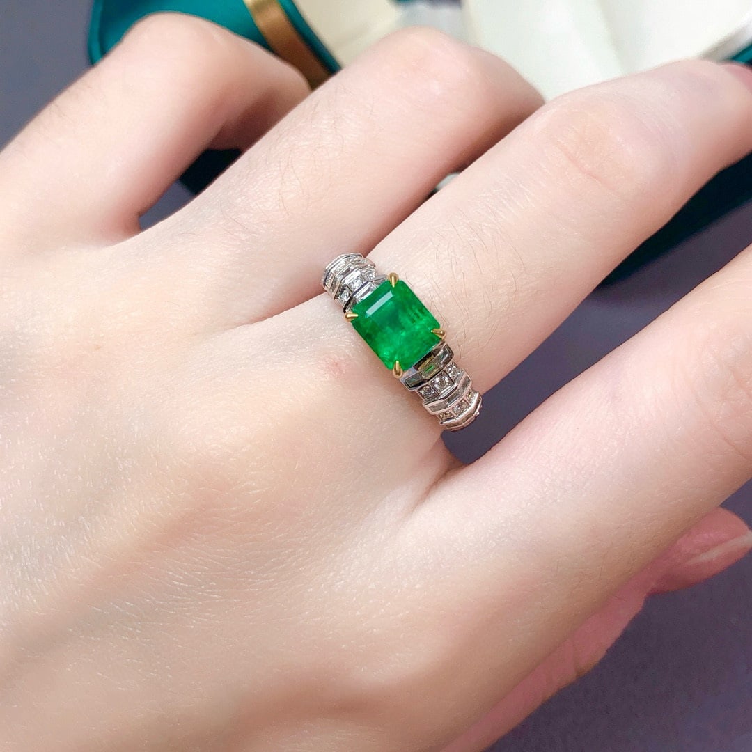 14k Gold 2.13 Ctw Vivid Green Natural Emerald & Diamond Ring - 7