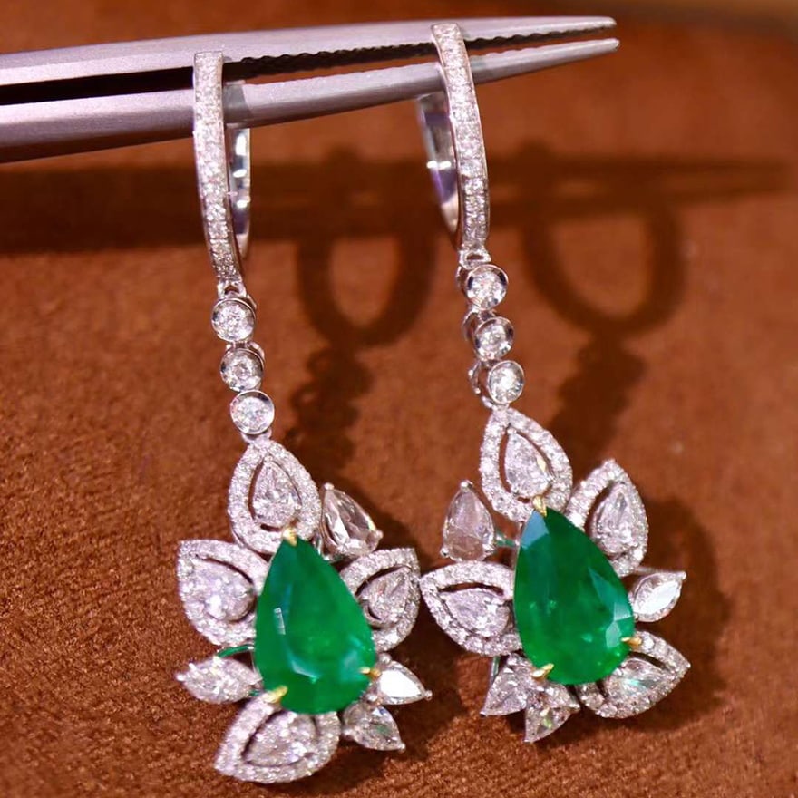 14k Gold 5.30 Ctw Vivid Green Natural Emerald & Diamond Earrings - 5