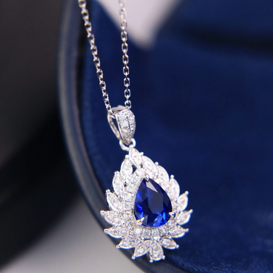 14k Gold 1.30 Ctw Natural Sapphire & Diamond Necklace - 3