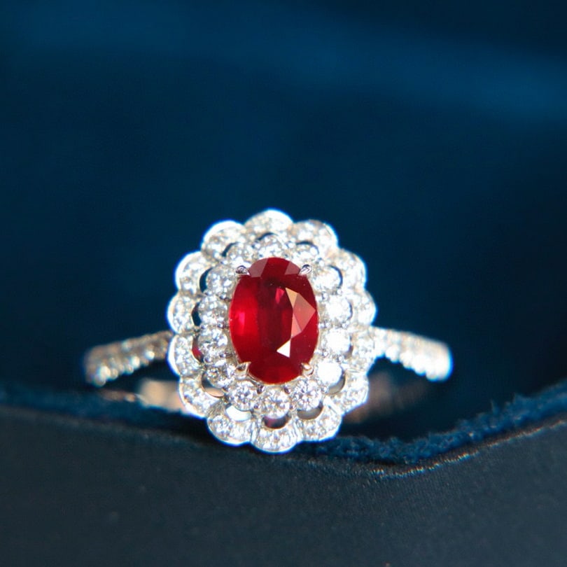 14k Gold 1.24 Ctw Natural Ruby & Diamond Ring: Ref:230946092 // gold content:14k gold // ring size:7. 25us // // main gemstone:ruby // shape:oval // carat weight:0. 89ct // color:pigeonblood red // treatment:natural // // adjacent gemstone 2 : dia