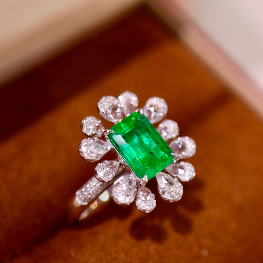 14k Gold 2.14 Ctw Vivid Green Natural Emerald & Diamond Ring - 2