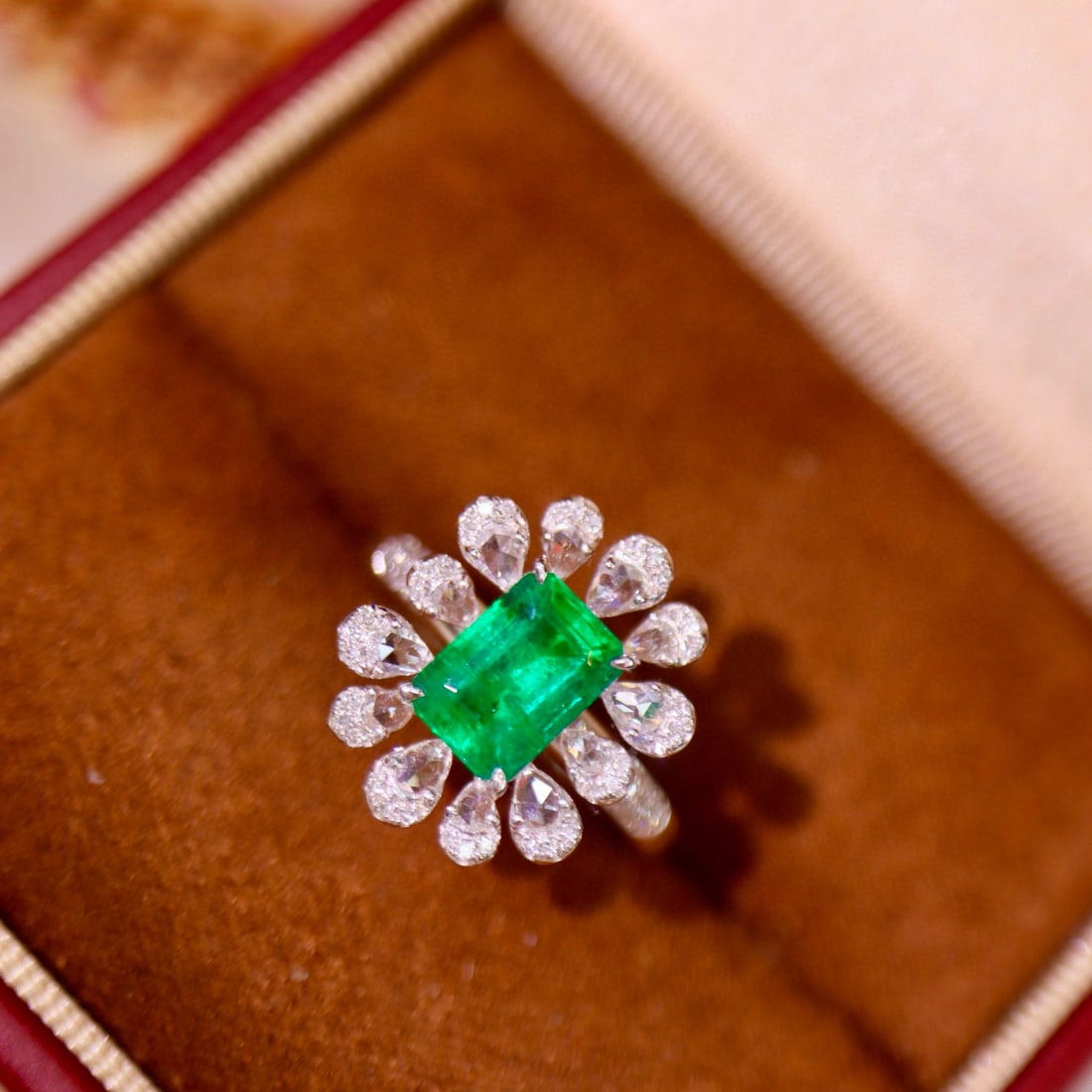 14k Gold 2.14 Ctw Vivid Green Natural Emerald & Diamond Ring - 5