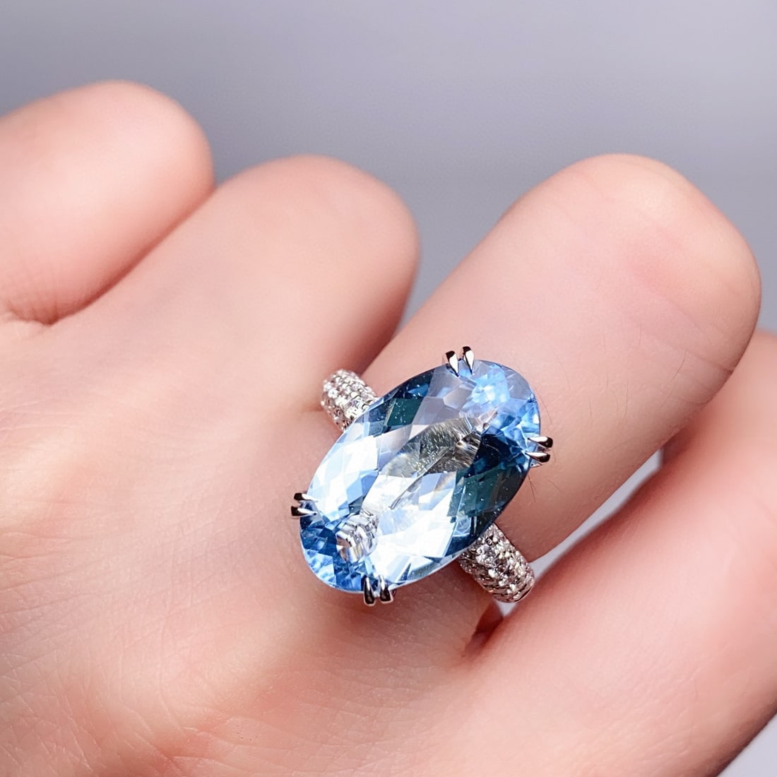 14k Gold 6.38 Ctw Natural Aquamarine & Diamond Ring - 2