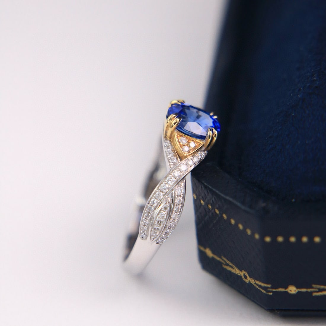 14k Gold 1.27 Ctw Natural Sapphire & Diamond Ring - 4