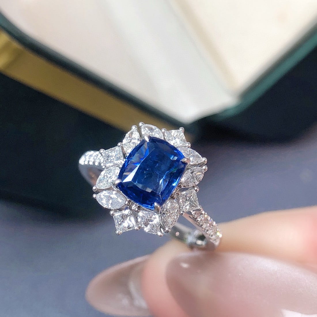 14k Gold 2.04 Ctw Natural Sapphire & Diamond Ring - 5