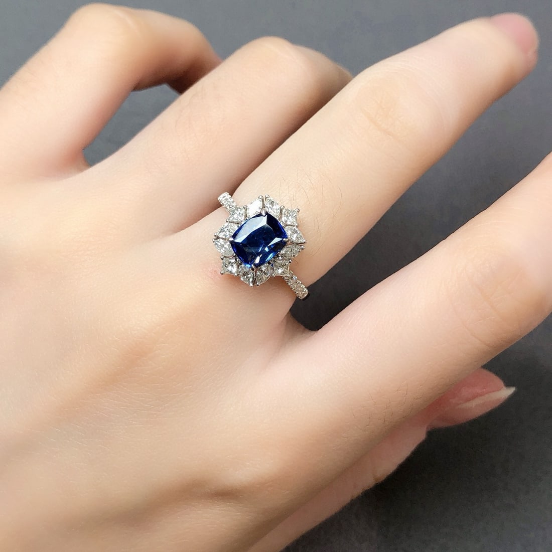 14k Gold 2.04 Ctw Natural Sapphire & Diamond Ring - 7