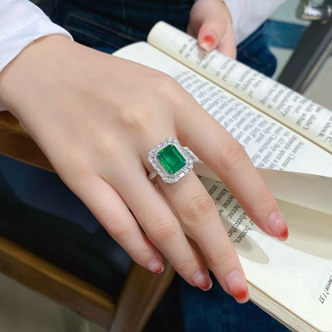 14k Gold 5.25 Ctw Vivid Green Natural Emerald & Diamond Ring/pendant( Without Chain ) - 2