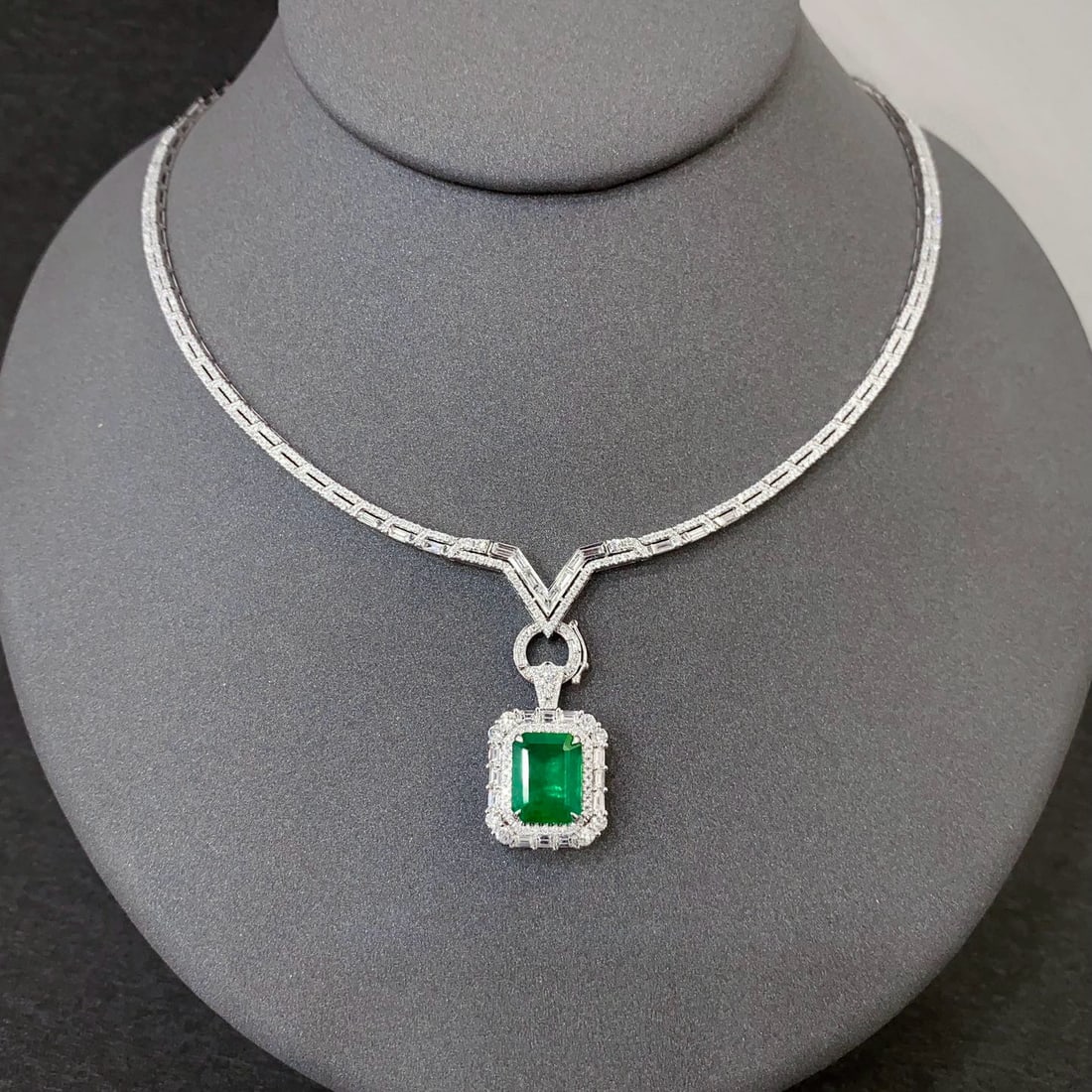 14k Gold 5.25 Ctw Vivid Green Natural Emerald & Diamond Ring/pendant( Without Chain ) - 5