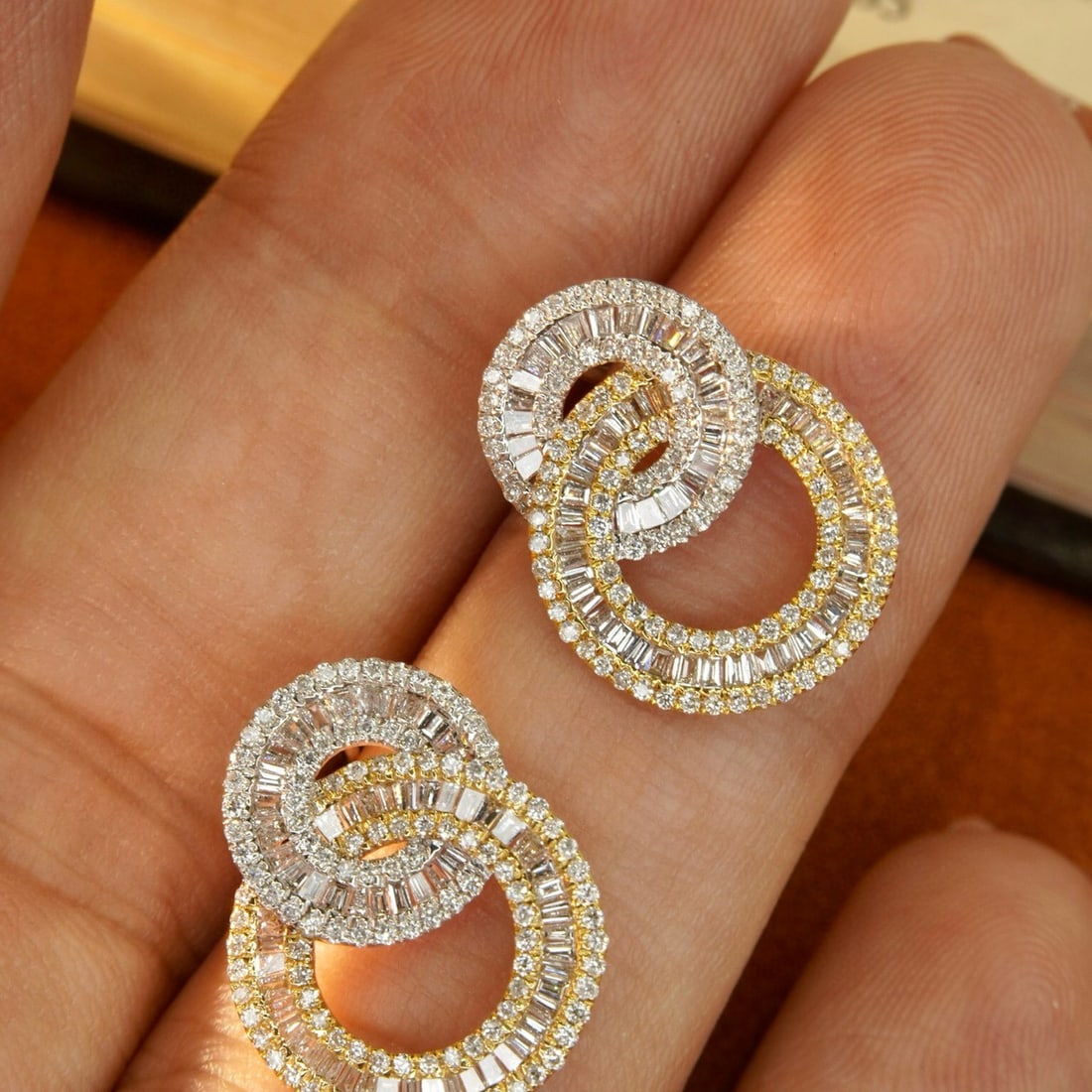 14k Gold 0.92 Ct Natural H Diamond Earrings - 4