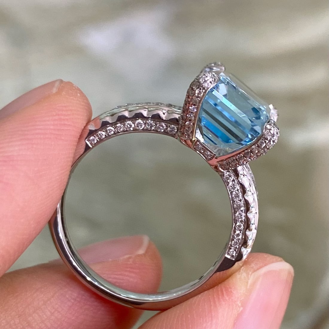 14k Gold 5.92 Ctw Natural Aquamarine & Diamond Ring - 4